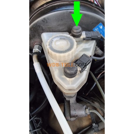 Protective cap brake fluid reservoir suitable for Mercedes-Benz W107 W201 W126 W124 A0014312687